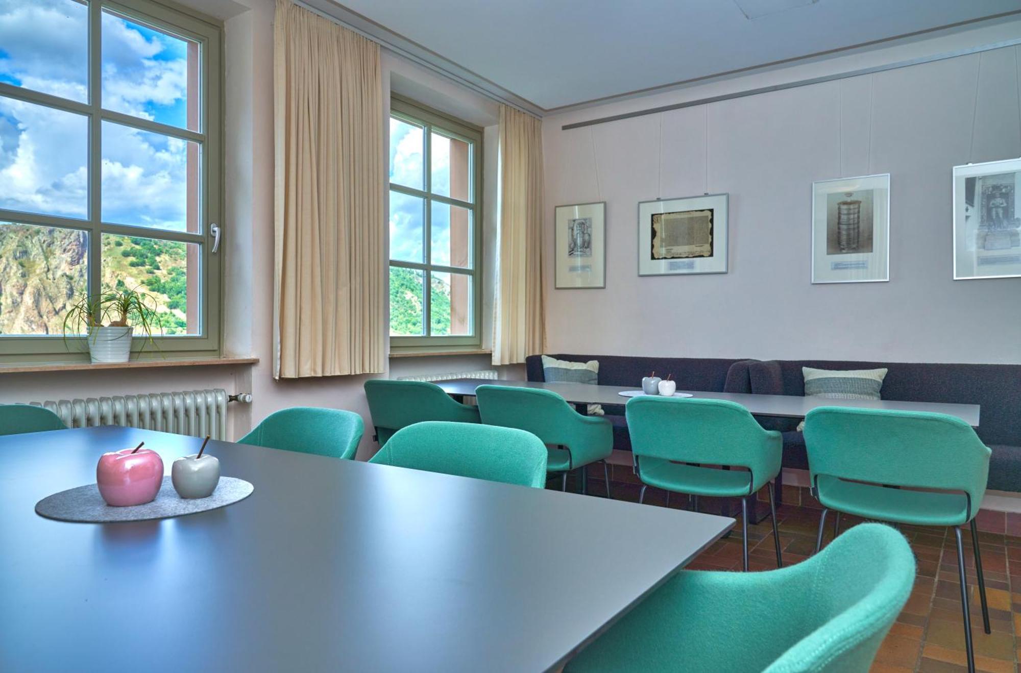 Hotel Ev.Familienferien-Und Bildungsstaette Ebernburg à Bad Münster am Stein-Ebernburg Extérieur photo