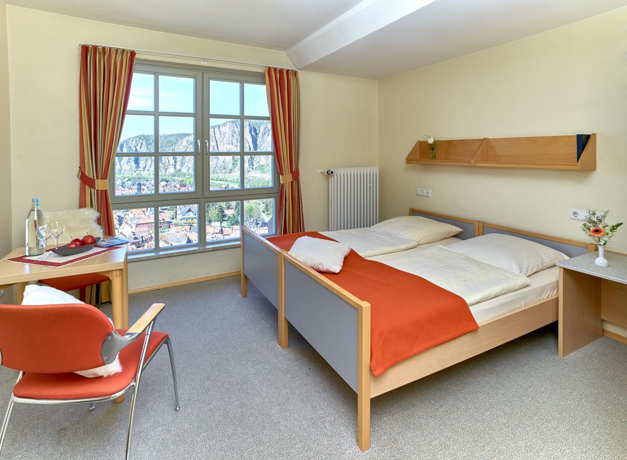 Hotel Ev.Familienferien-Und Bildungsstaette Ebernburg à Bad Münster am Stein-Ebernburg Extérieur photo