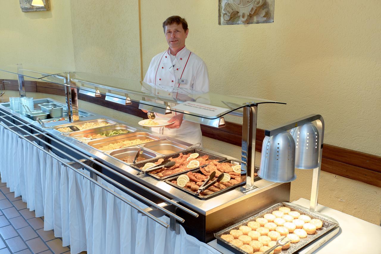 Hotel Ev.Familienferien-Und Bildungsstaette Ebernburg à Bad Münster am Stein-Ebernburg Extérieur photo