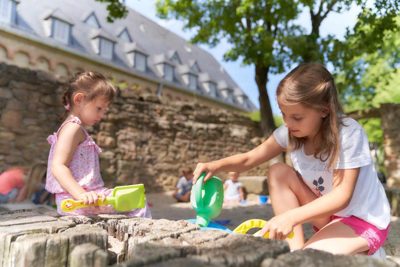 Hotel Ev.Familienferien-Und Bildungsstaette Ebernburg à Bad Münster am Stein-Ebernburg Extérieur photo